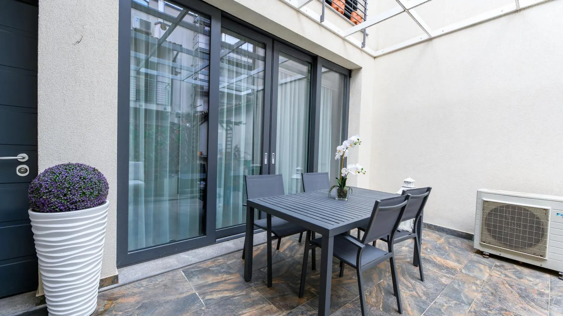 Terrace Bloom Heart Of Como Italien